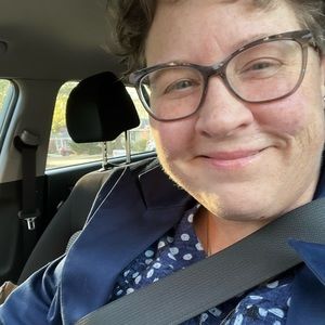 Meet your Posher, Elizabeth